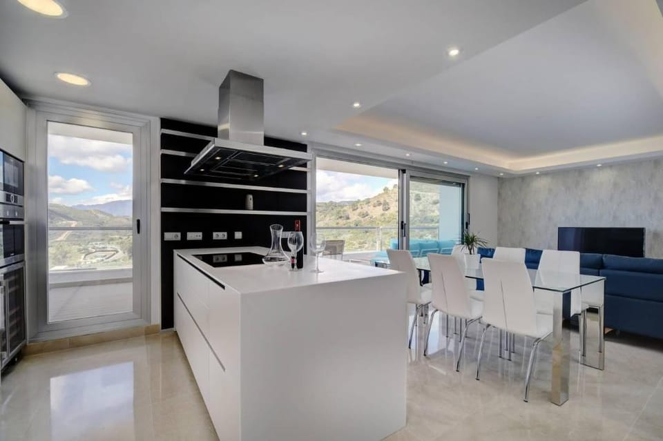 Luxury Flat- Sea, Golf and Mountain Views  Apartment in Costa del Sol