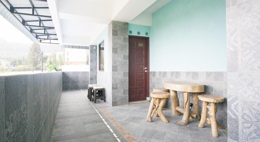 RedDoorz near Mikie Holiday Funland Berastagi Hotel in Indonesia
