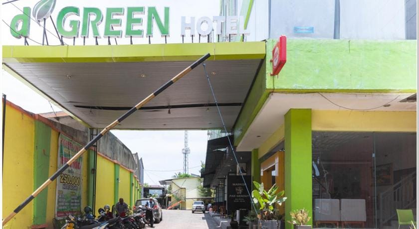 RedDoorz Plus @ Hertasning Area Makassar Hotel in Indonesia