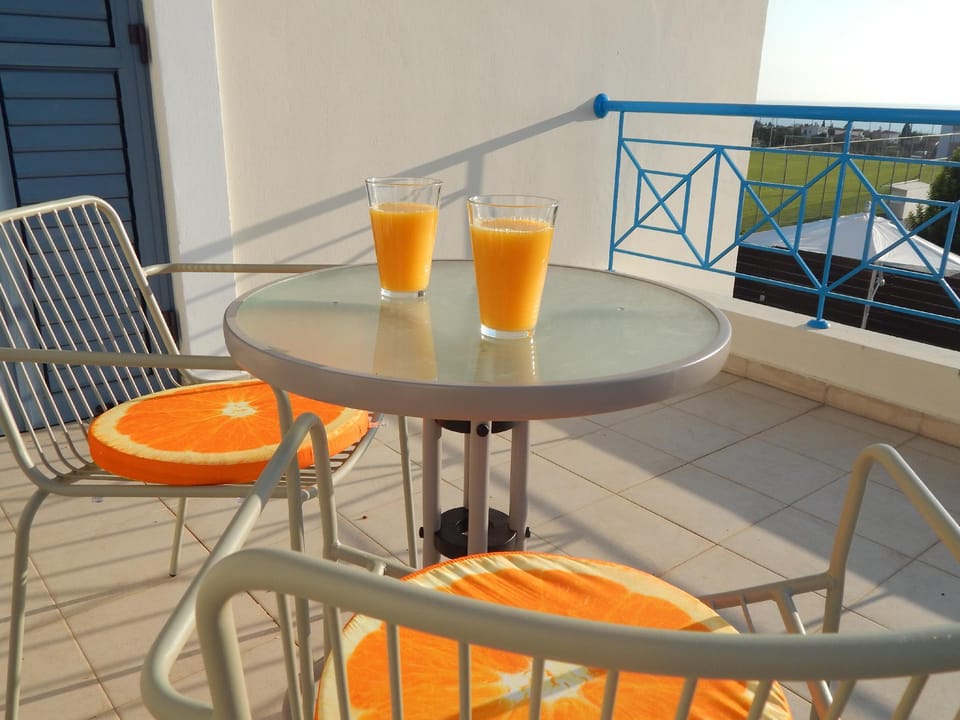 FUN IN THE SUN Villa (SeaViews, Large Pool & BBQ) Villa in Peyia