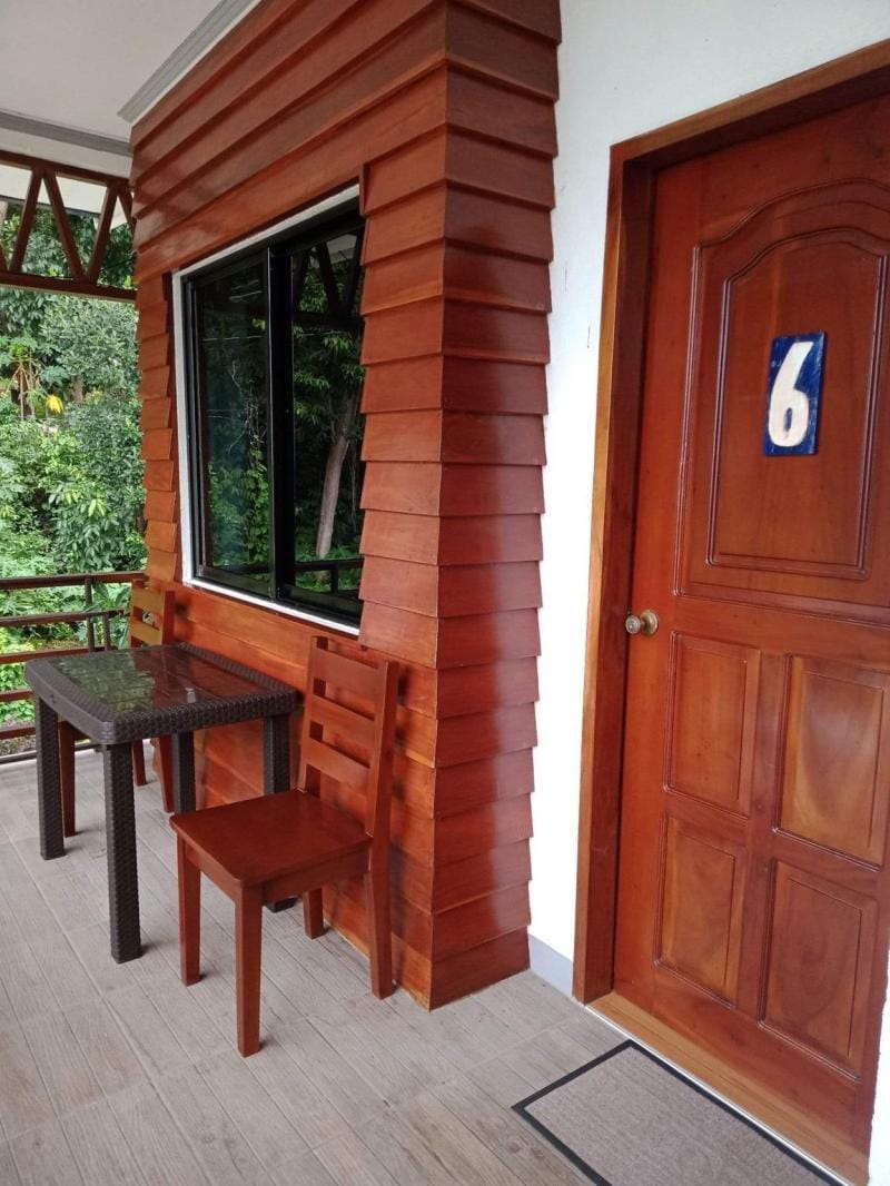 MLB BEACHFRONT APT 6 Apartment in Northern Mindanao