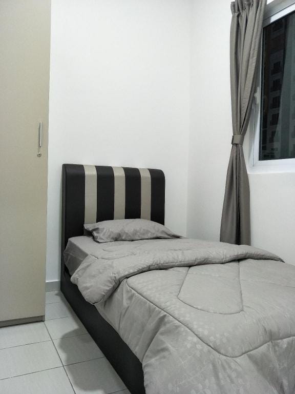 HOT!]Mesahill 5 star Bed + Smart TV&Pool Cnr Unit Apartment in Negeri Sembilan, Malaysia