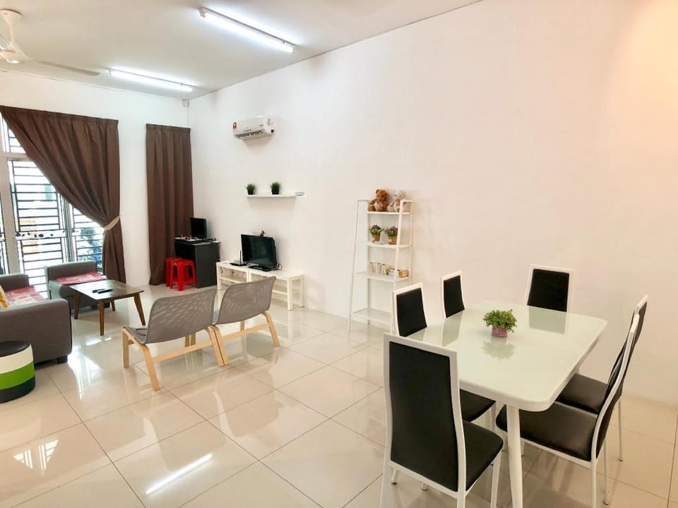 Sakura 3 (Gated & Guarded 2 Storey House) Vacation rental in Perak