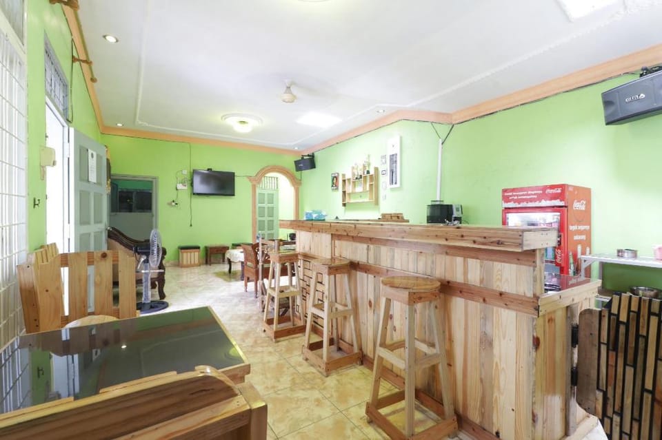 Waroeng Transit and Depary Homestay Hotel in Indonesia