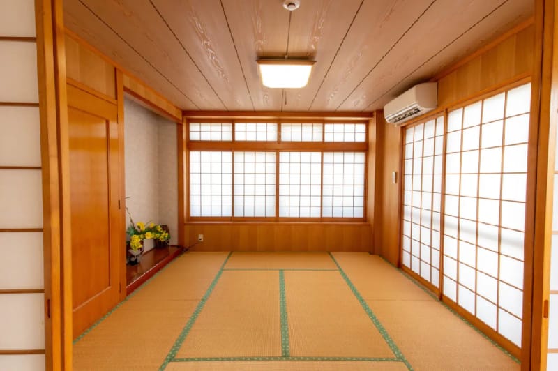 B14【Wing Mihama】5 Bedroom near Beach, Shop & Rest. Apartment in Okinawa Prefecture
