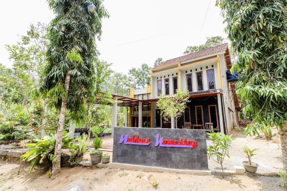 Nabhan Homestay Vacation rental in Special Region of Yogyakarta