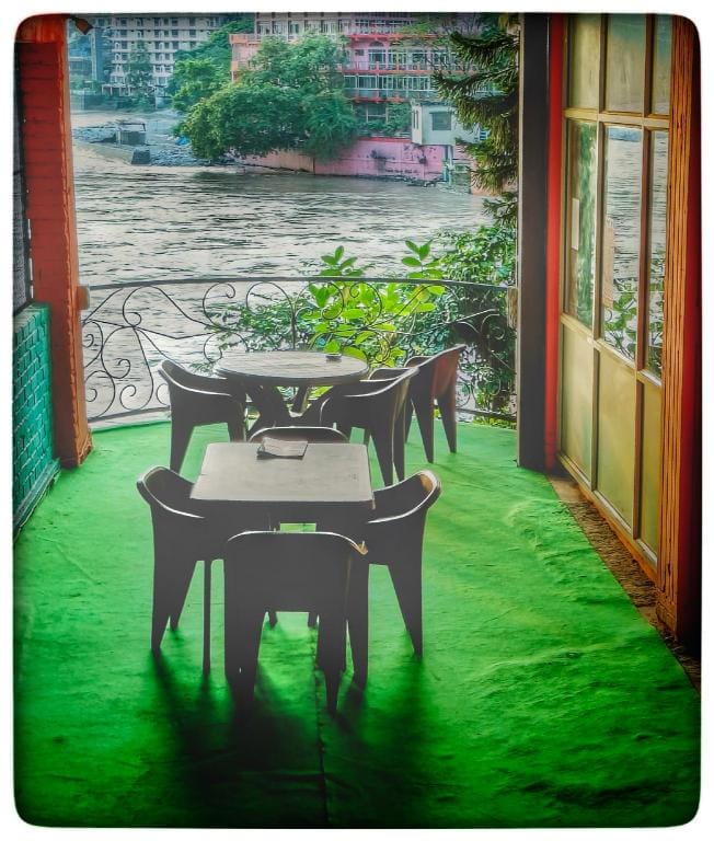 Hotel Ganga View Bed and Breakfast in Rishikesh