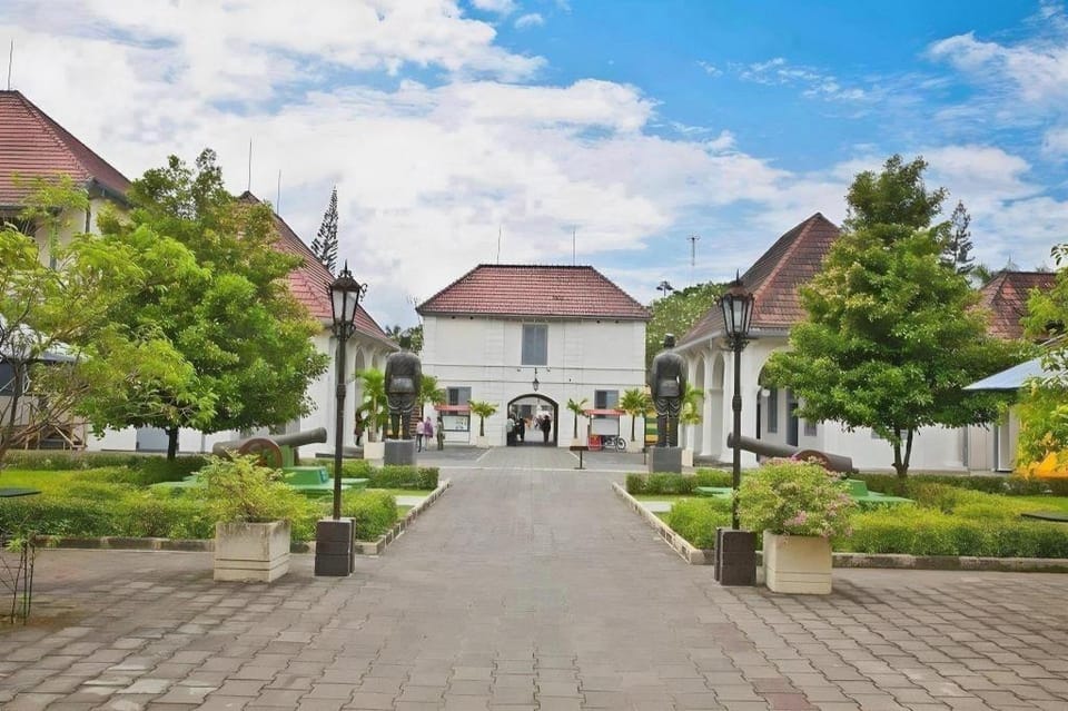 Prayogo Lama Guest House Bed and Breakfast in Yogyakarta