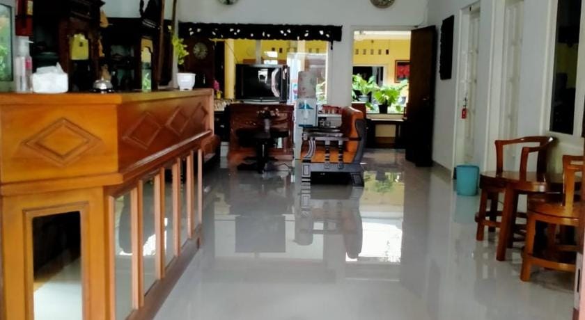Prayogo Lama Guest House Bed and Breakfast in Yogyakarta