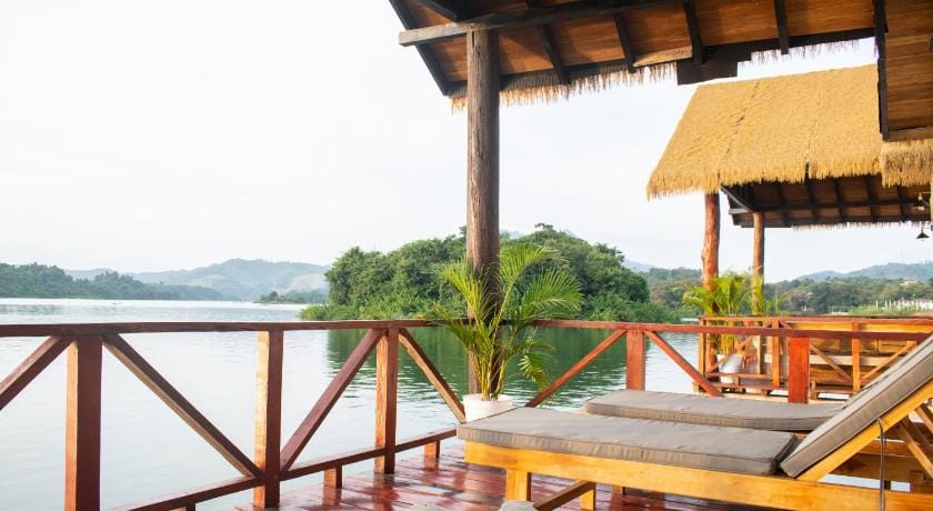Sunset Nam Ngum resort Bed and Breakfast in Vang Vieng