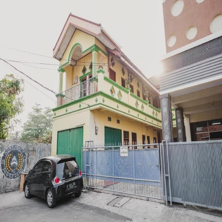RedDoorz Syariah near Stadion Maulana Yusuf Hotel in Indonesia