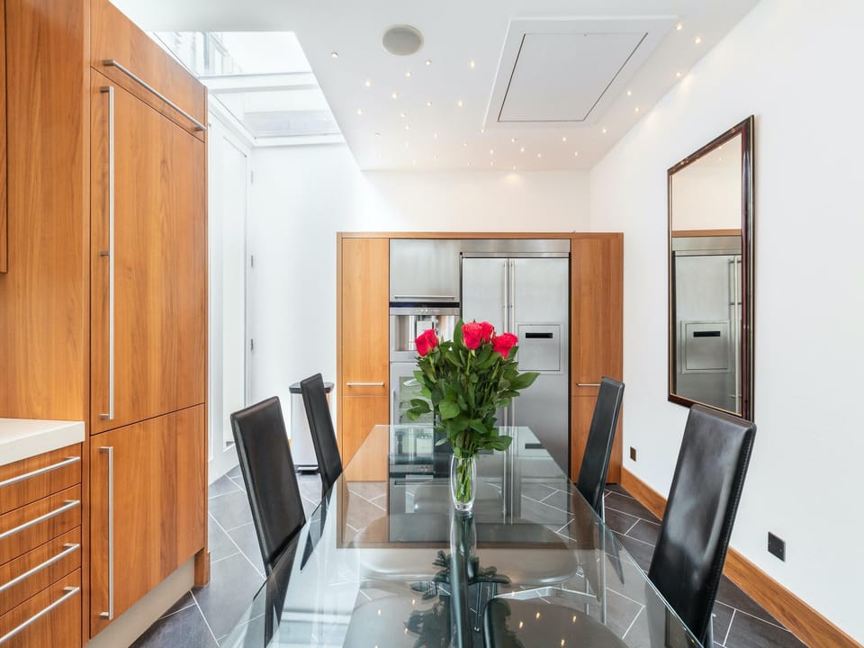 Spacious 2 bedroom Mews House + Garden + Spa Vacation rental in City of Westminster