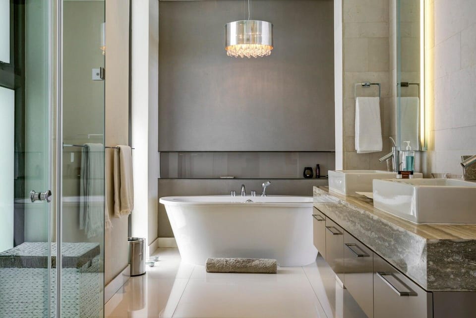 Modern 4 bedroom Ocean View villa - Camps Bay Villa in Camps Bay