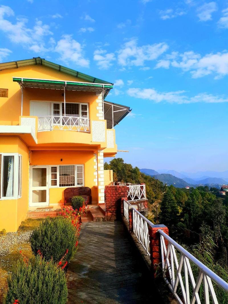Windsong Lodge in The Clouds Villa in Uttarakhand