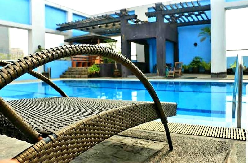 Studio Prime across greenbelt (Wifi + Netflix) Apartment in Pasay