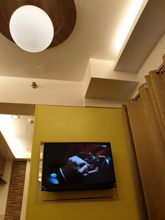 MPlace Romantic w/ Netflix+Cooking+Wifi+Games Apartment in Quezon City