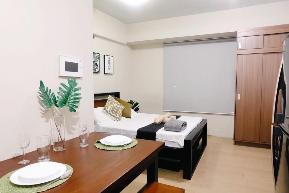 Convenient Studio Unit-150 Newport Boulevard Apartment in Pasay