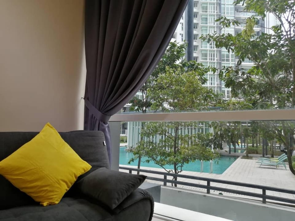 Dreamy Houzz  JB Enjoy Chill  1 -6pax 5min to Lego Apartment in Johor