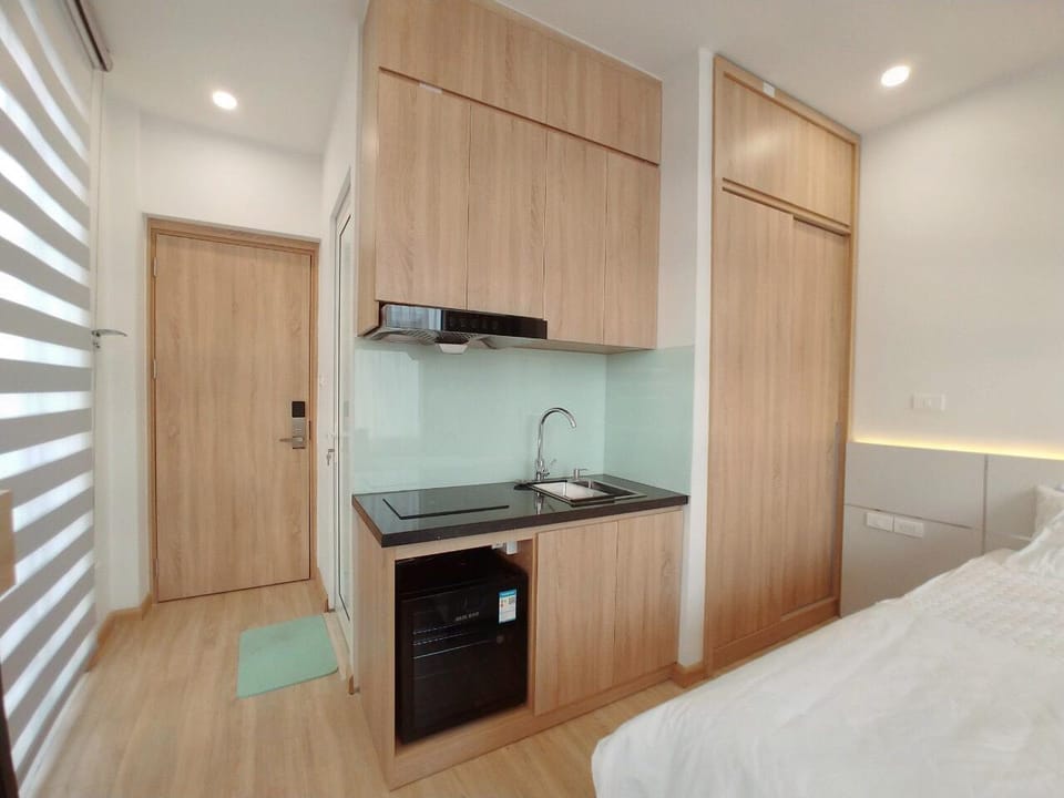 Lyn house Studio in HN, modern & minimalism style Vacation rental in Hanoi