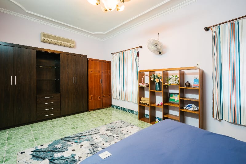 3BR Lakeside & Furnitured House 10ppl, Old Quarter Vacation rental in Hanoi