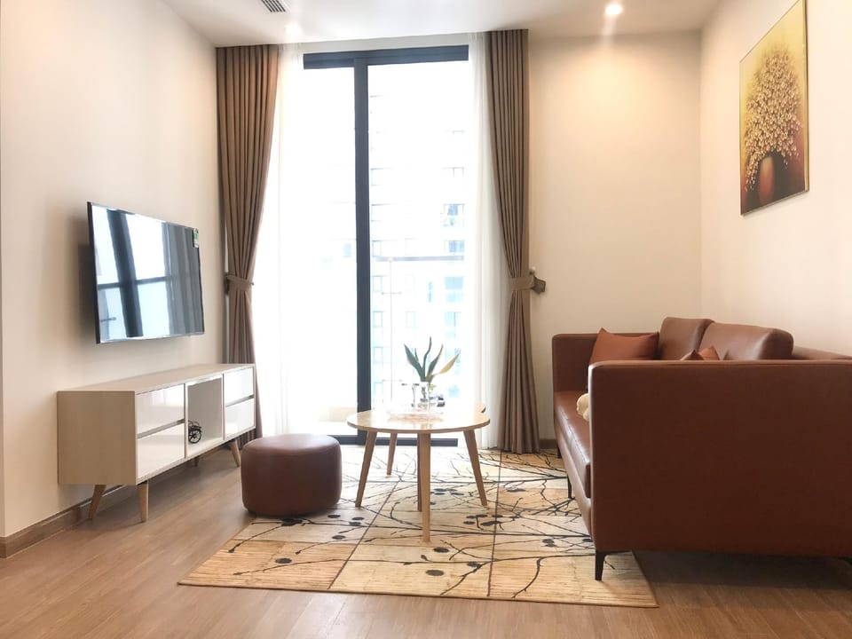 A&T05 Luxury 1-BR Apt in Vinhomes Skylake Keangnam Apartment in Laos