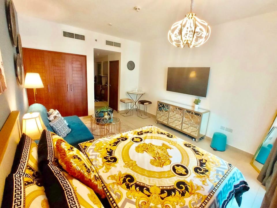 Downtown Dubai Luxurious Studio with Sofa Bed Apartment in Dubai