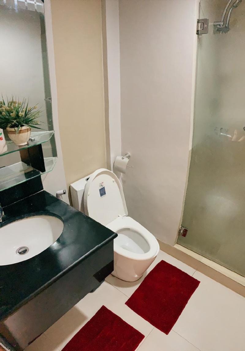 Spacious Studio AppleOne Equicom Ayala Apartment in Lapu-Lapu City
