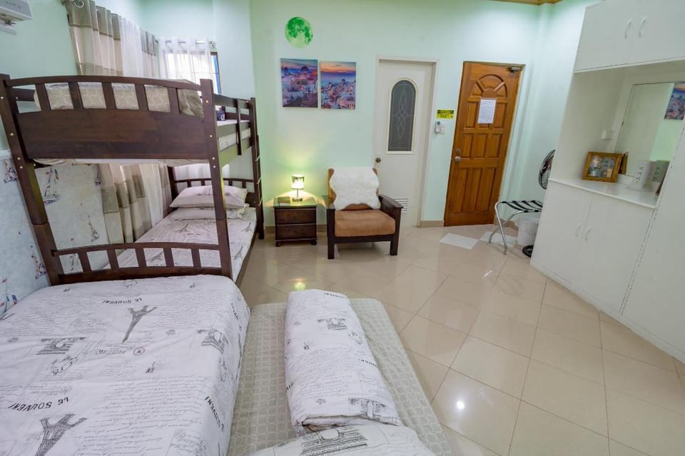 UFH Room #2 for 4-8 Guests Vacation rental in Lapu-Lapu City