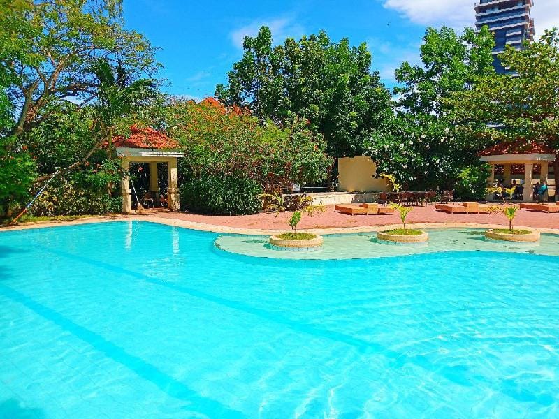 Ocean View Premium 1BR Suite w/ wide balcony 412 Apartment in Lapu-Lapu City