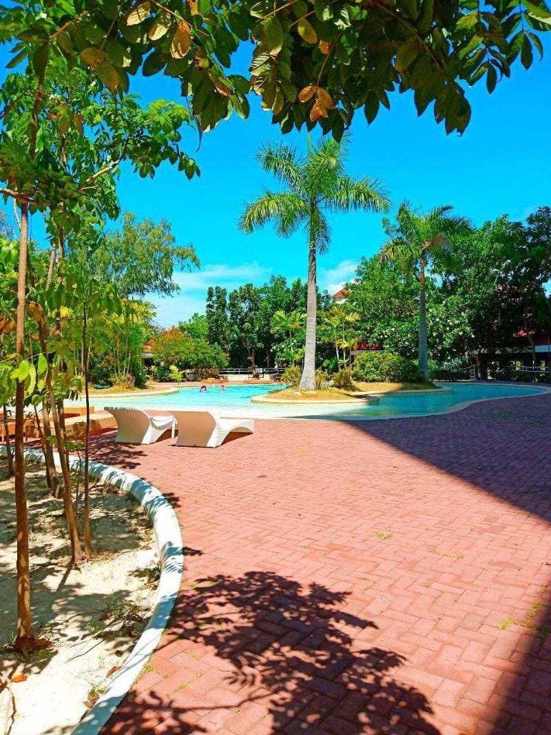 Ocean View Premium 1BR Suite w/ wide balcony 412 Apartment in Lapu-Lapu City