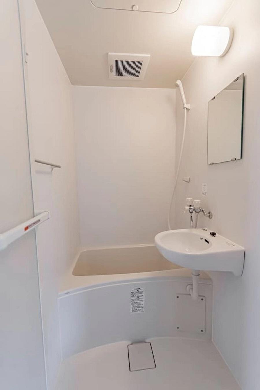 HALO  C2 Apartment in Japan