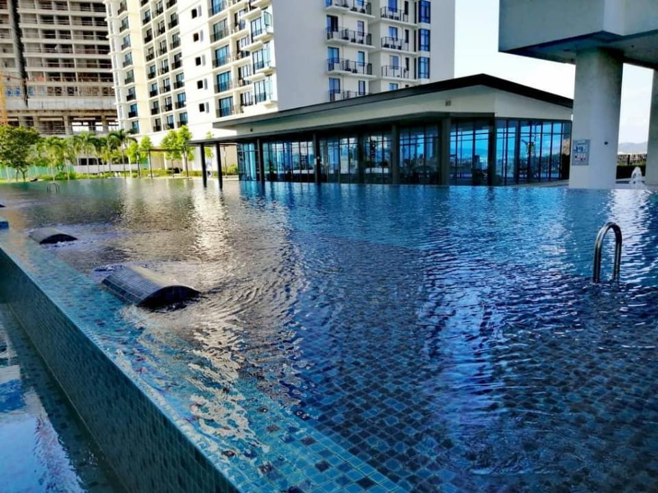 Wellness Homestay 13 @ Trefoil setia city Apartment in Selangor, Malaysia
