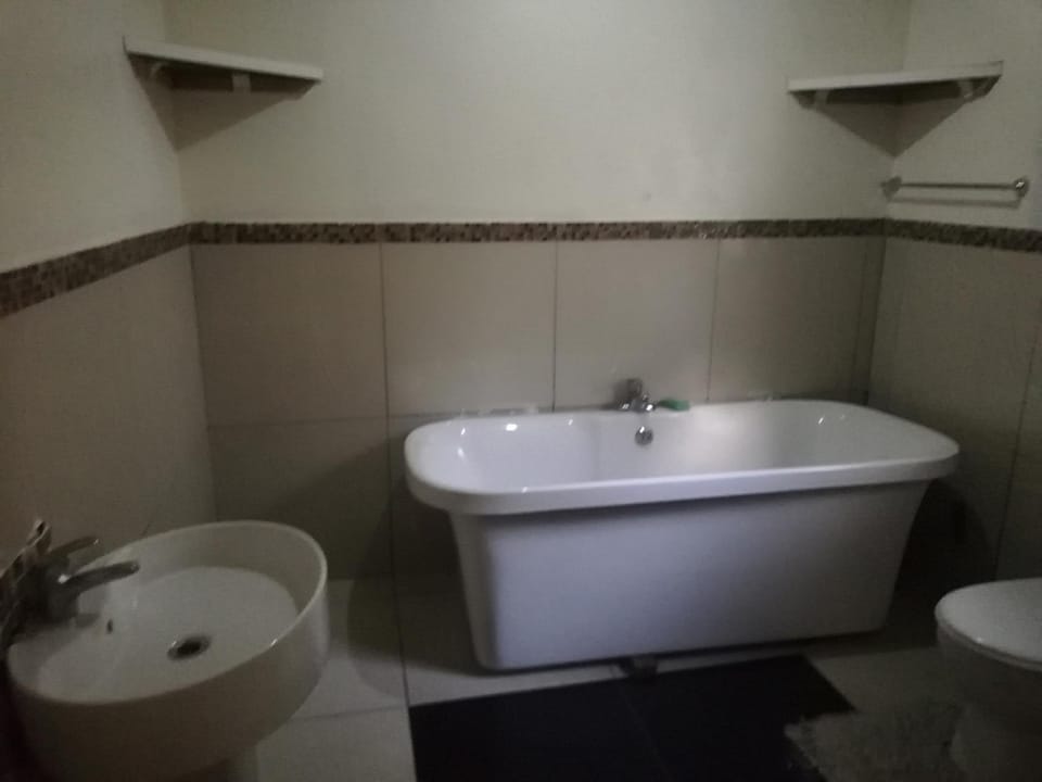 6 bedrooms Thatchy Cultural Fairy Hut Villa in Johannesburg