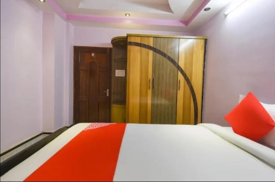 Hotel Pinnacle Tower - Near Airport Hotel in Kolkata