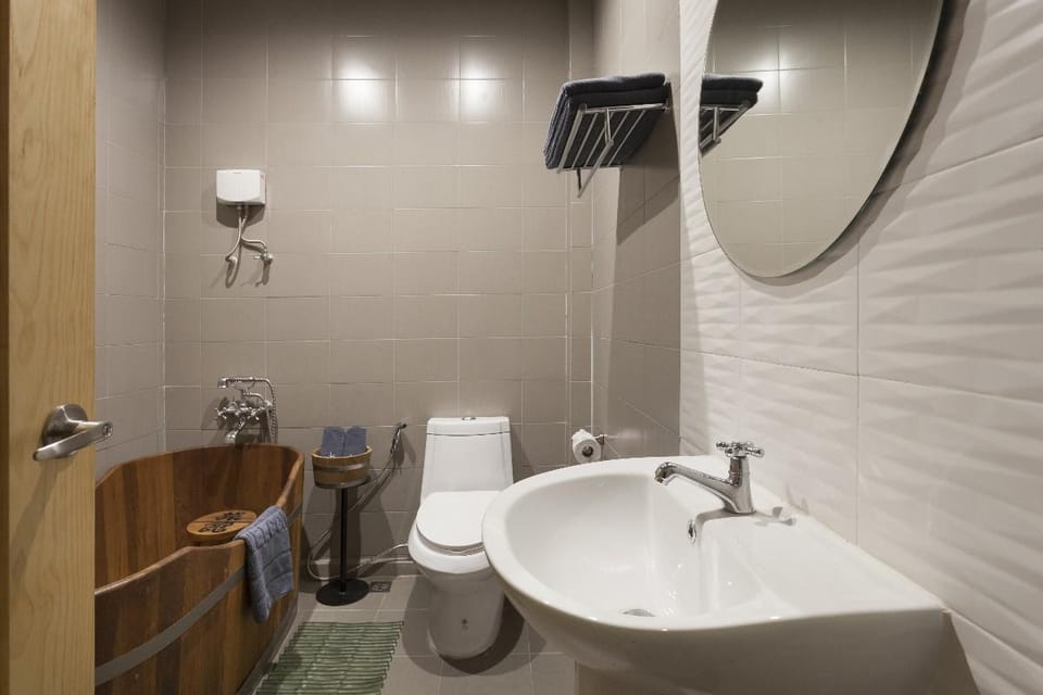 Onsen Boutique Hotel 15BR w/Private Garden in City Villa in Chiang Mai
