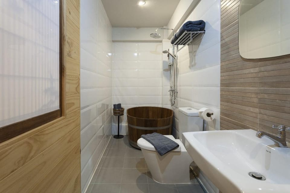 Onsen Boutique Hotel 15BR w/Private Garden in City Villa in Chiang Mai