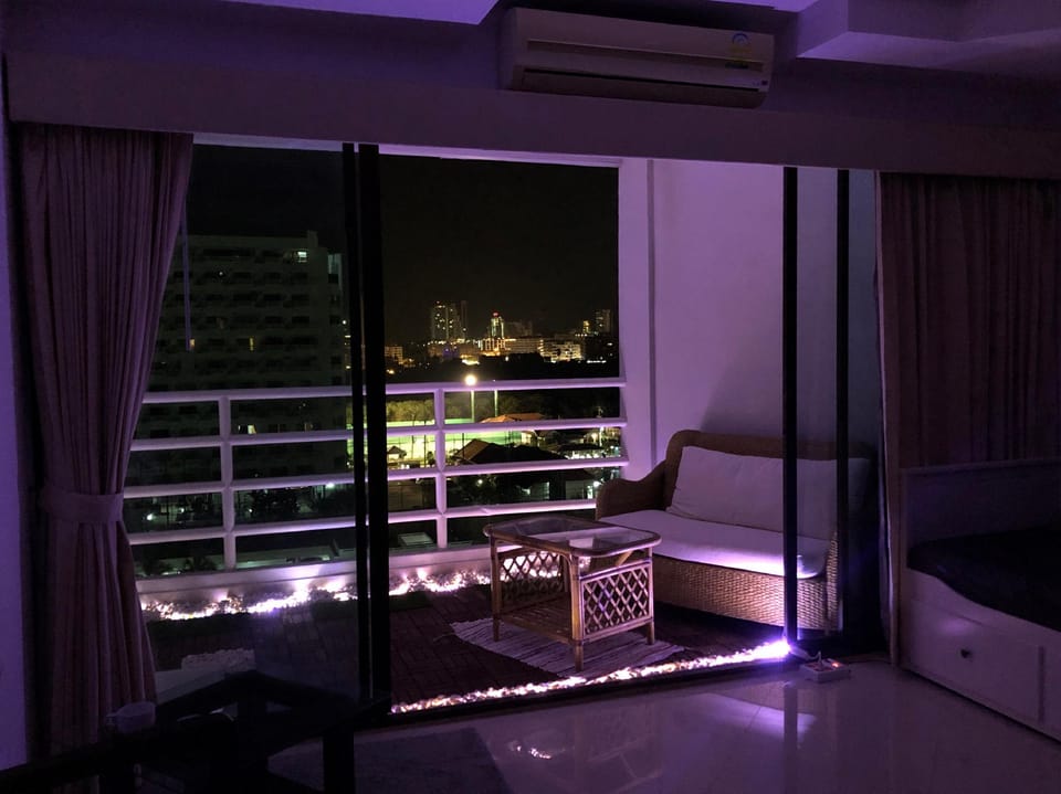 Pattaya Chinese,English Thai sea view apartment10 Apartment in Pattaya City