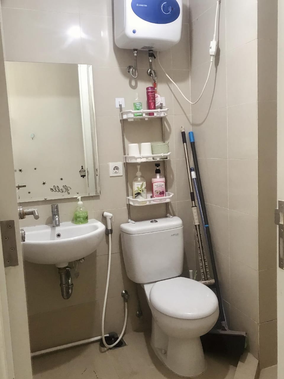 Hommie room near Central Park Mall - Free Wifii Apartment in Jakarta
