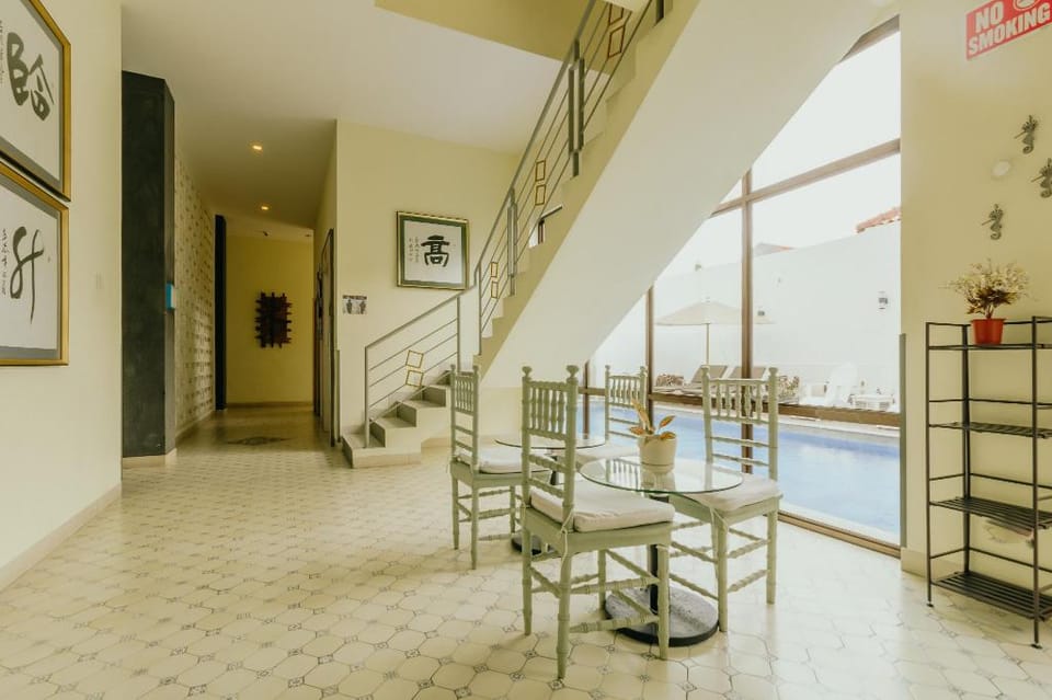 Urbanest Inn House Slipi Hotel in Jakarta