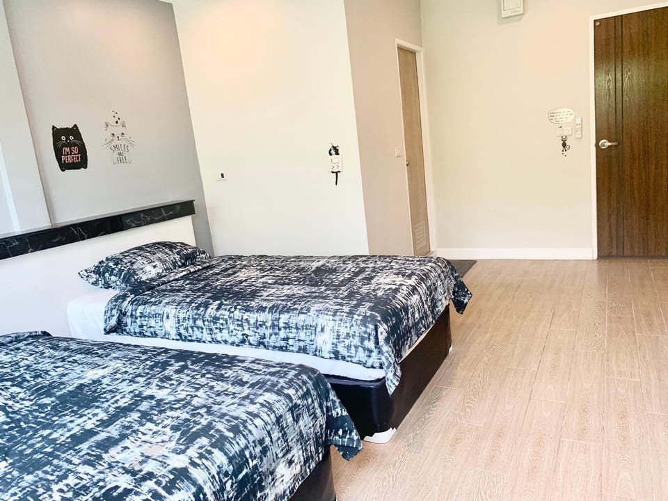 ZENITH HOUSE / BTS Phra Khanong EXIT 4 - 30miter Apartment in Bangkok