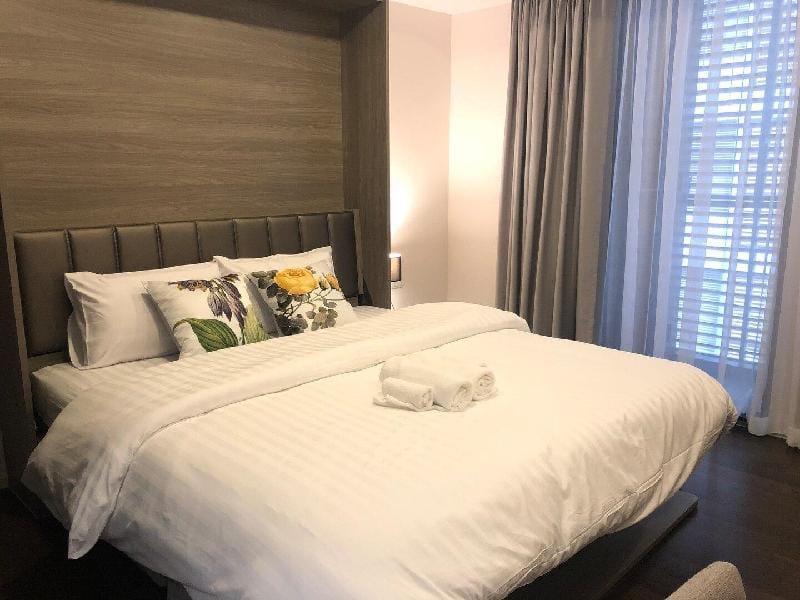 LUXURY CENTRAL 5mins walk to BTS Asok!max2ppl!(64) Apartment in Bangkok
