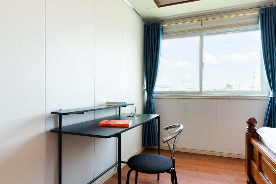 Two bedrooms and one living room(family B ) Apartment in Bangkok
