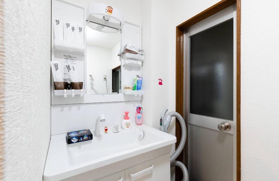 Xiaoxin-4 mins to Nihonbashi 6 mins to Namba Vacation rental in Osaka
