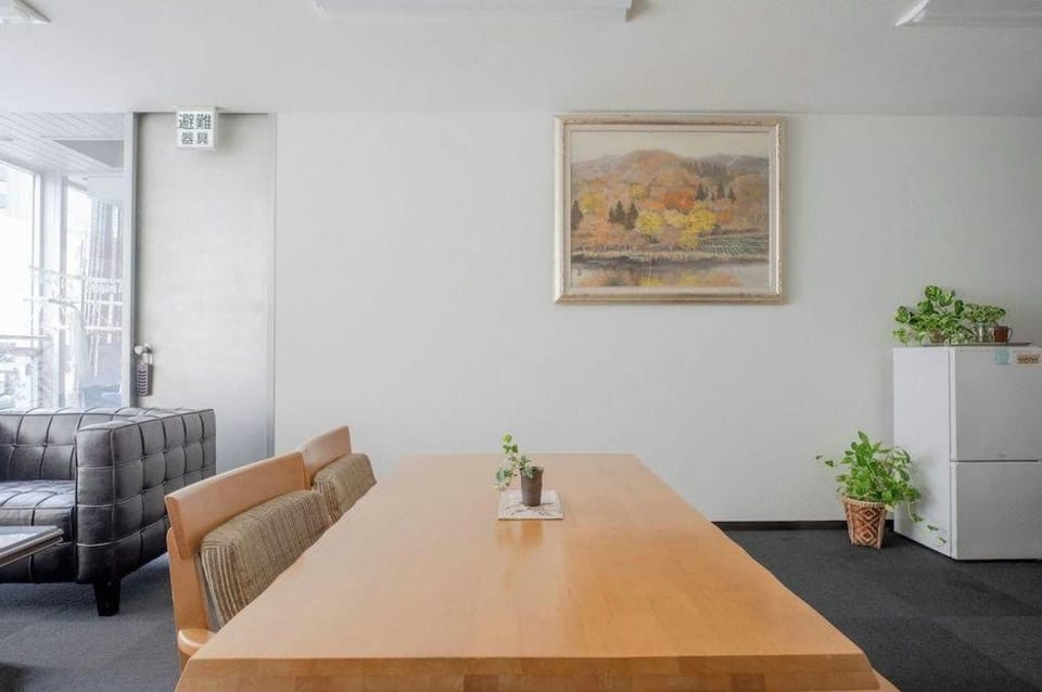 Hiroshima guesthouse Flower Hotel in Hiroshima