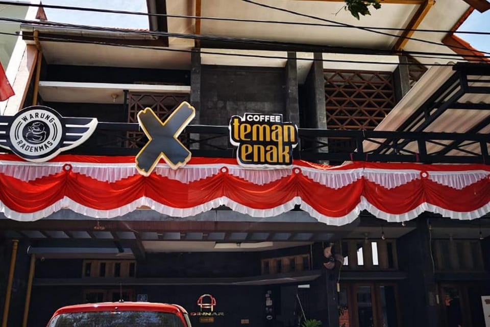 Dinnar Homestay Gayungan Syariah RedPartner Hotel in Surabaya