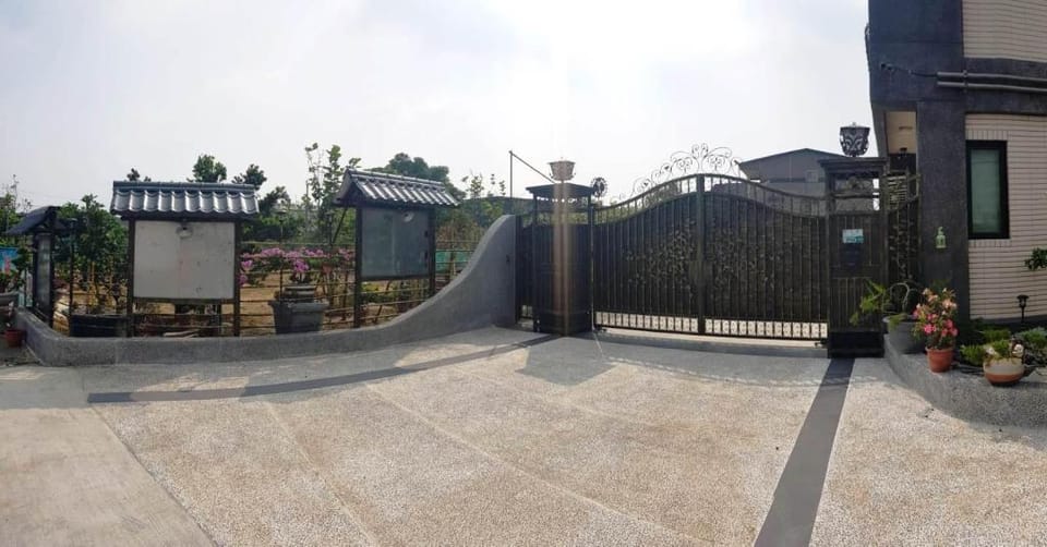 Happy Holiday Homestay Bed and Breakfast in Kaohsiung