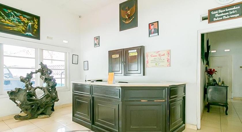 SPOT ON  1707 Hotel Mustika Widyasari Hotel in Batu