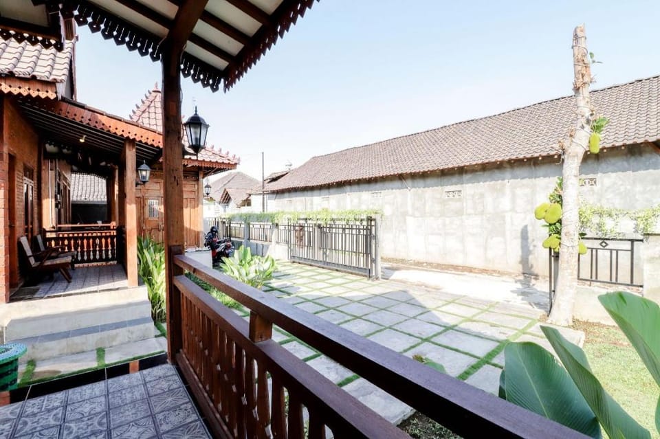 Omah Teras Bata Guesthouse Vacation rental in Special Region of Yogyakarta