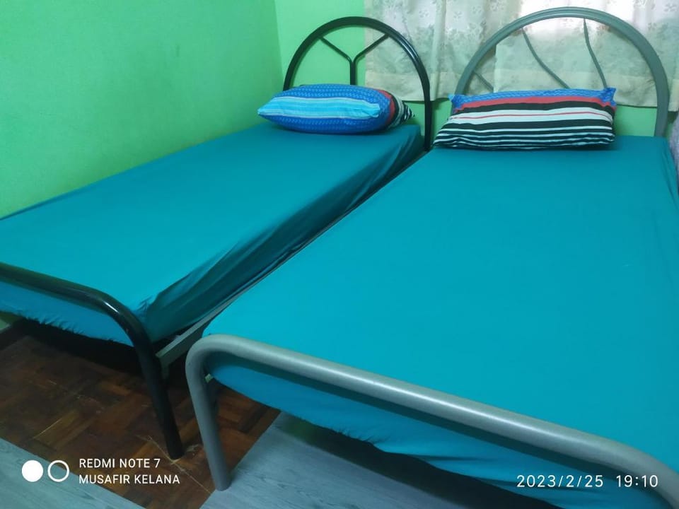 Munawwarah Guesthouse, Bukit Beruntung , Rawang Vacation rental in Selangor, Malaysia