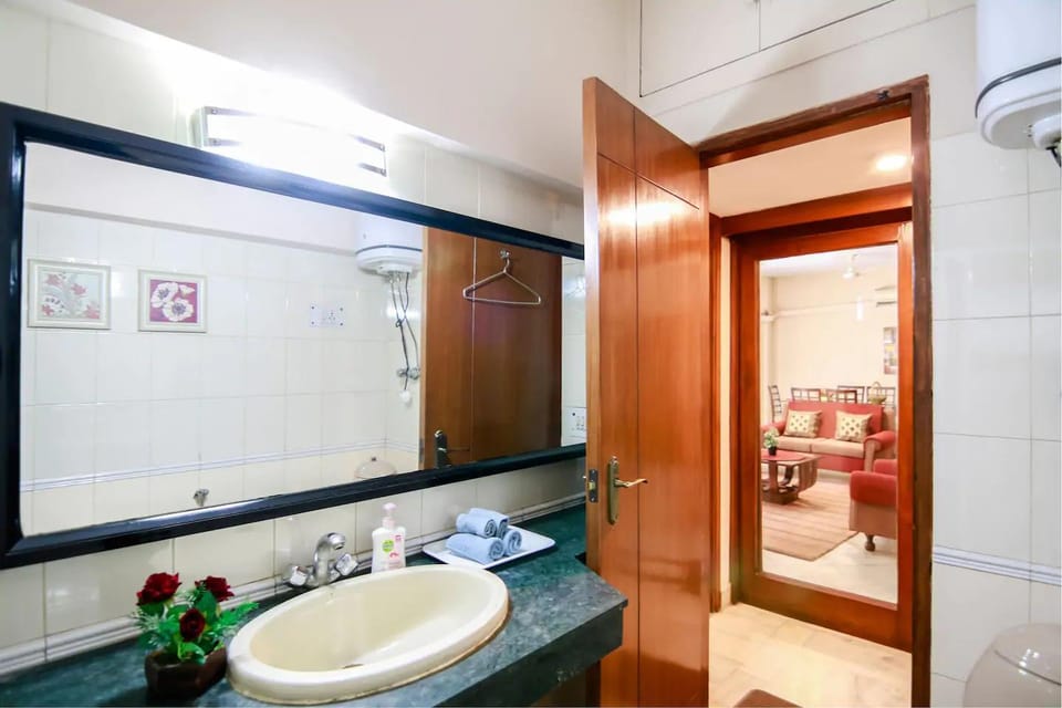 Luxurious 3BHK Independent Floor in South Delhi Apartment in New Delhi